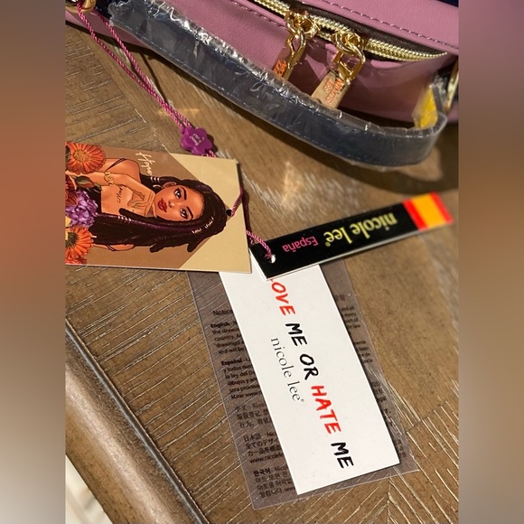 Nicole Lee Travel Handbag Romance in Paris - Picture 10 of 15